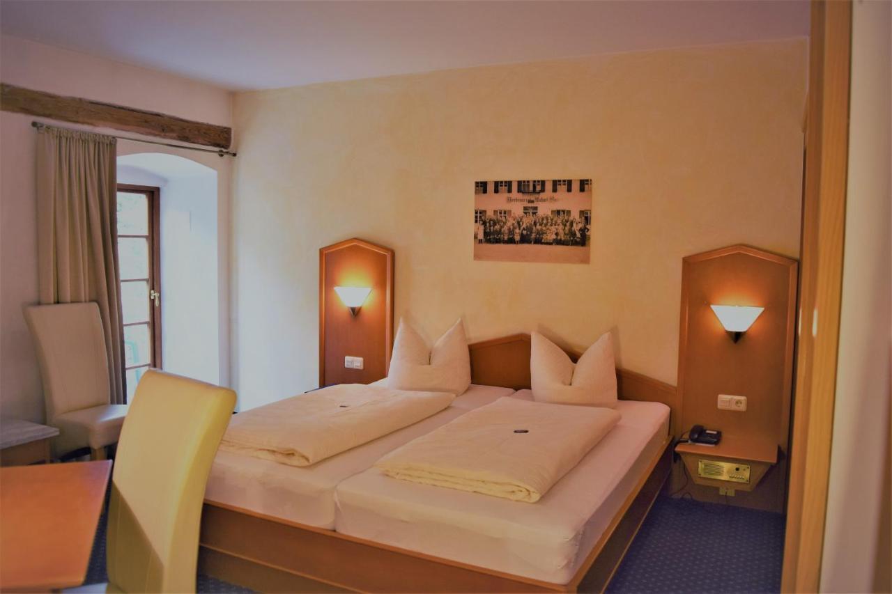 קינדינג Hotel Zum Braeu מראה חיצוני תמונה