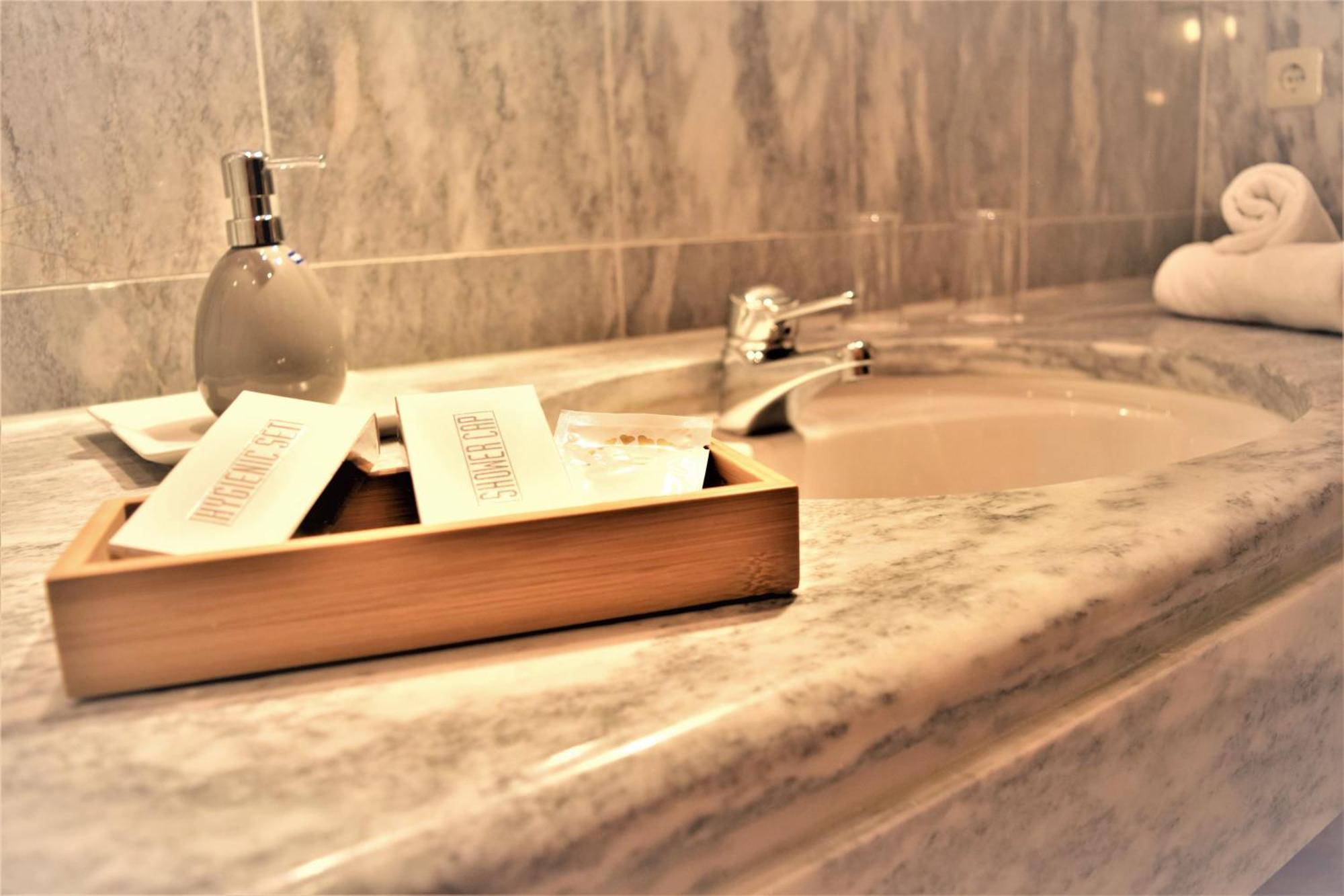 קינדינג Hotel Zum Braeu מראה חיצוני תמונה