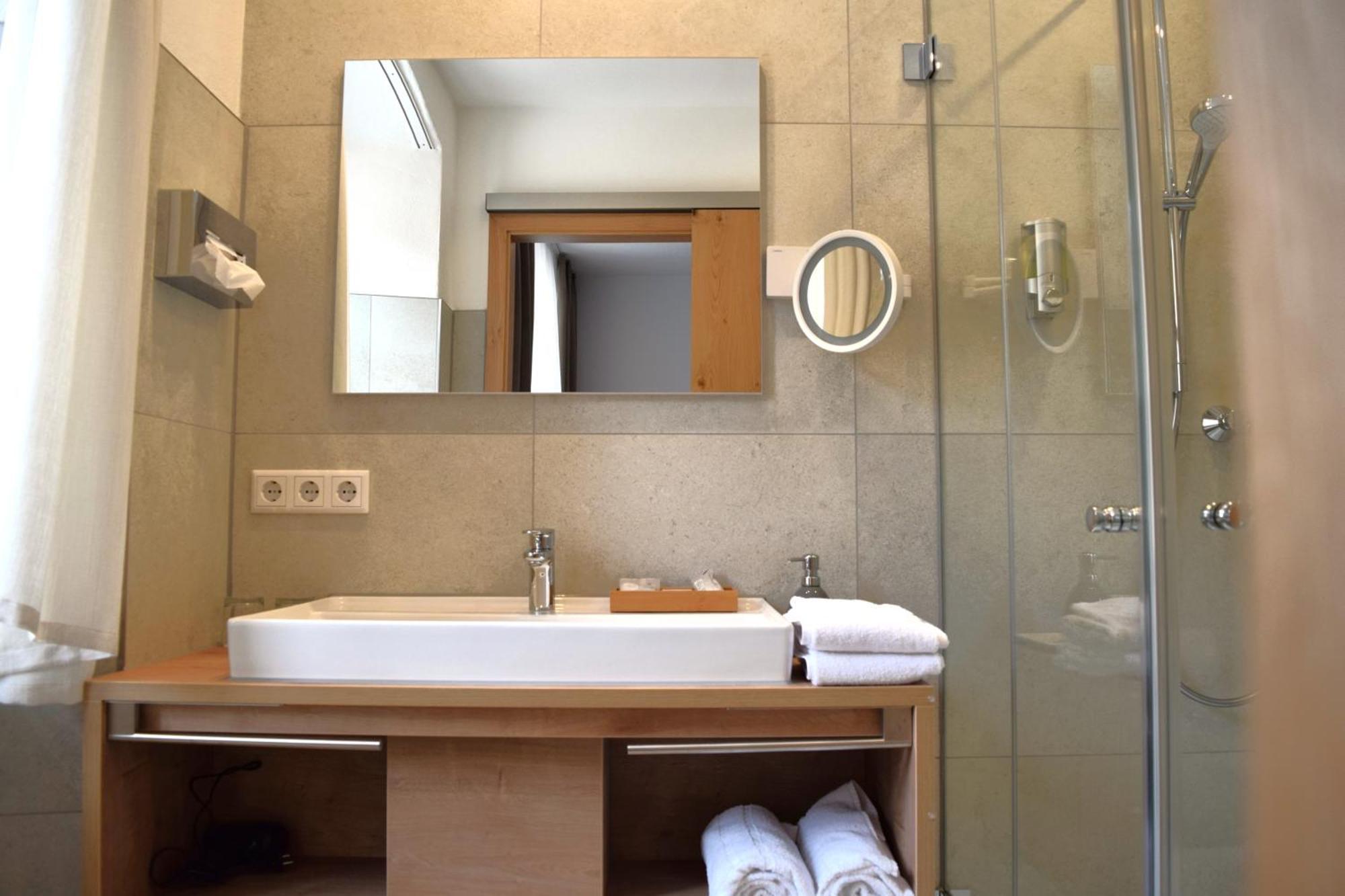 קינדינג Hotel Zum Braeu מראה חיצוני תמונה