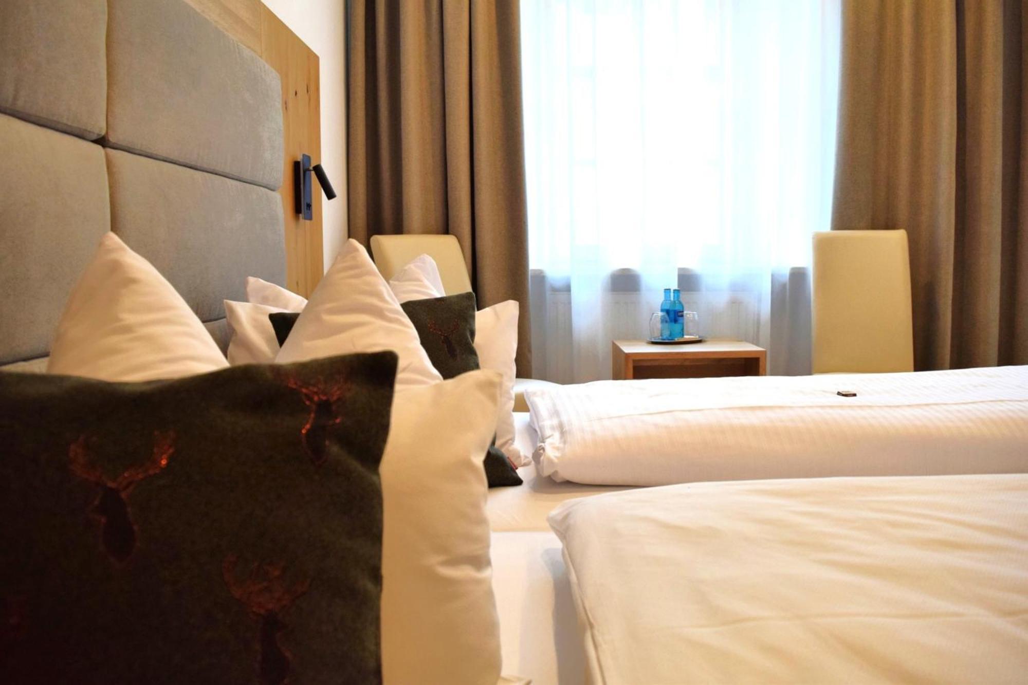קינדינג Hotel Zum Braeu מראה חיצוני תמונה