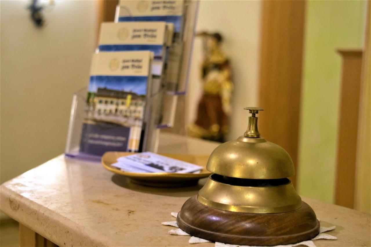 קינדינג Hotel Zum Braeu מראה חיצוני תמונה